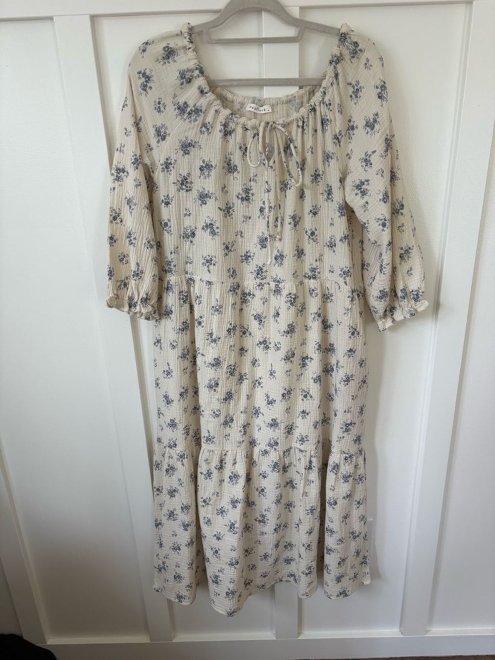 Neuflora floral dress size medium